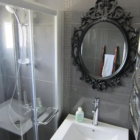 Mini Art House Apartment Nicosia