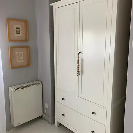 Mini Art House Apartment