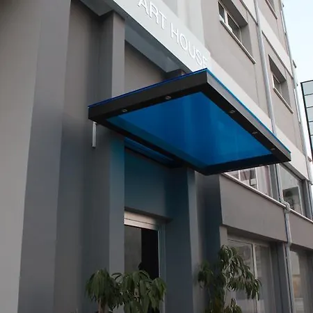 Mini Art House Apartment *