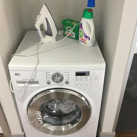 ミニ アート ハウス ニコシア