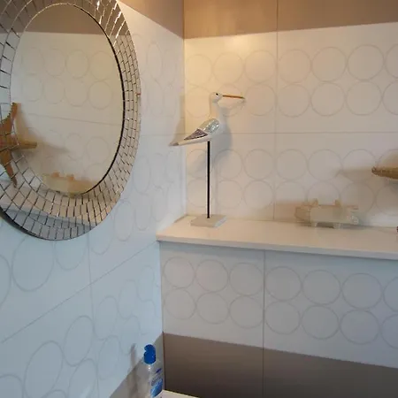 ミニ アート ハウス アパート ニコシア